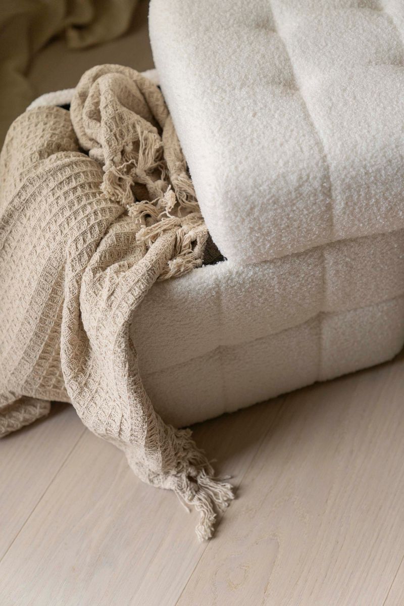 Puff m/oppbevaring Teddy Hvit