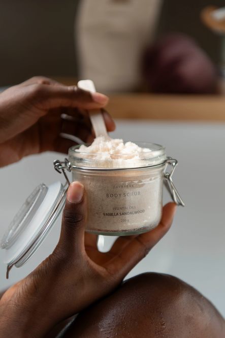 Hovedbilde Daybreak Skrubb - Vanilla Sandalwood