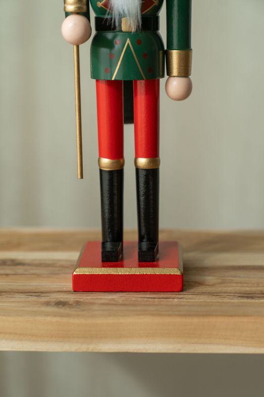 Nøtteknekker Rød/Grønn/Svart 38cm - Versjon 2