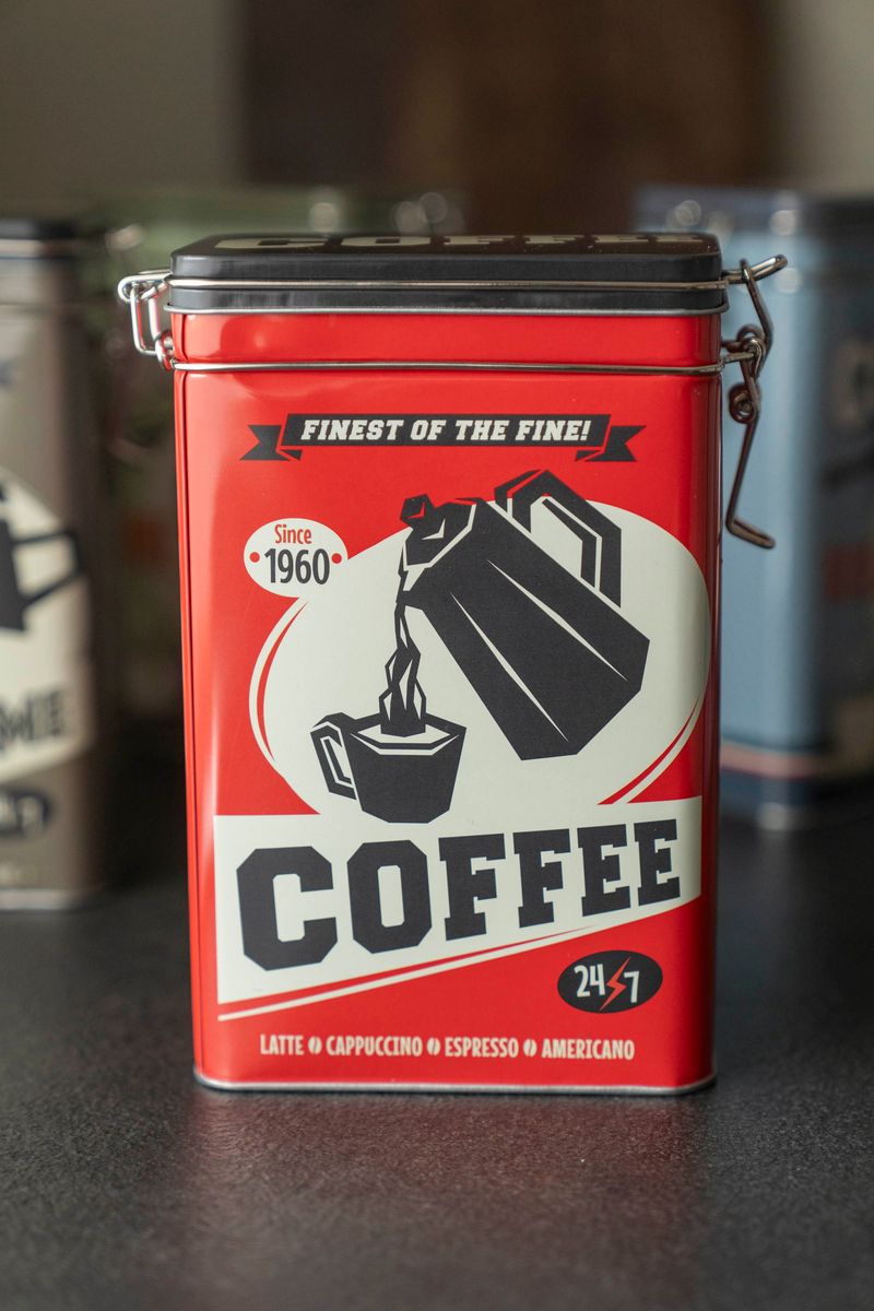 Retro Oppbevaringsboks i metall – H18 cm – Coffe Rød