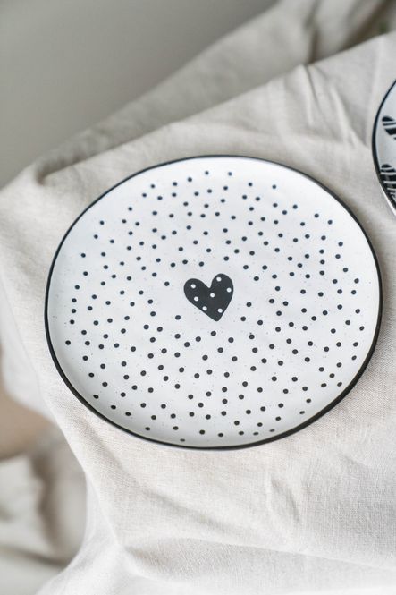 Hovedbilde Hjerteglimt Tallerken 20,5cm - Prikker
