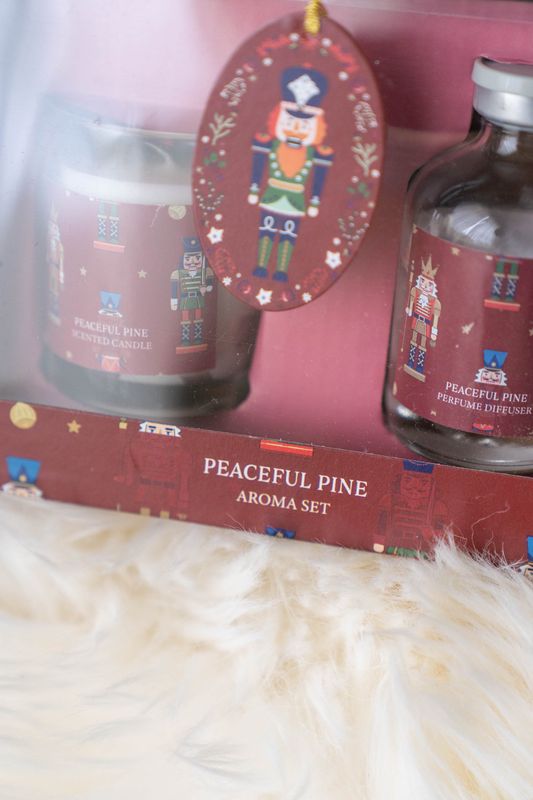 Gavesett duftpinner og duftlys Peaceful Pine