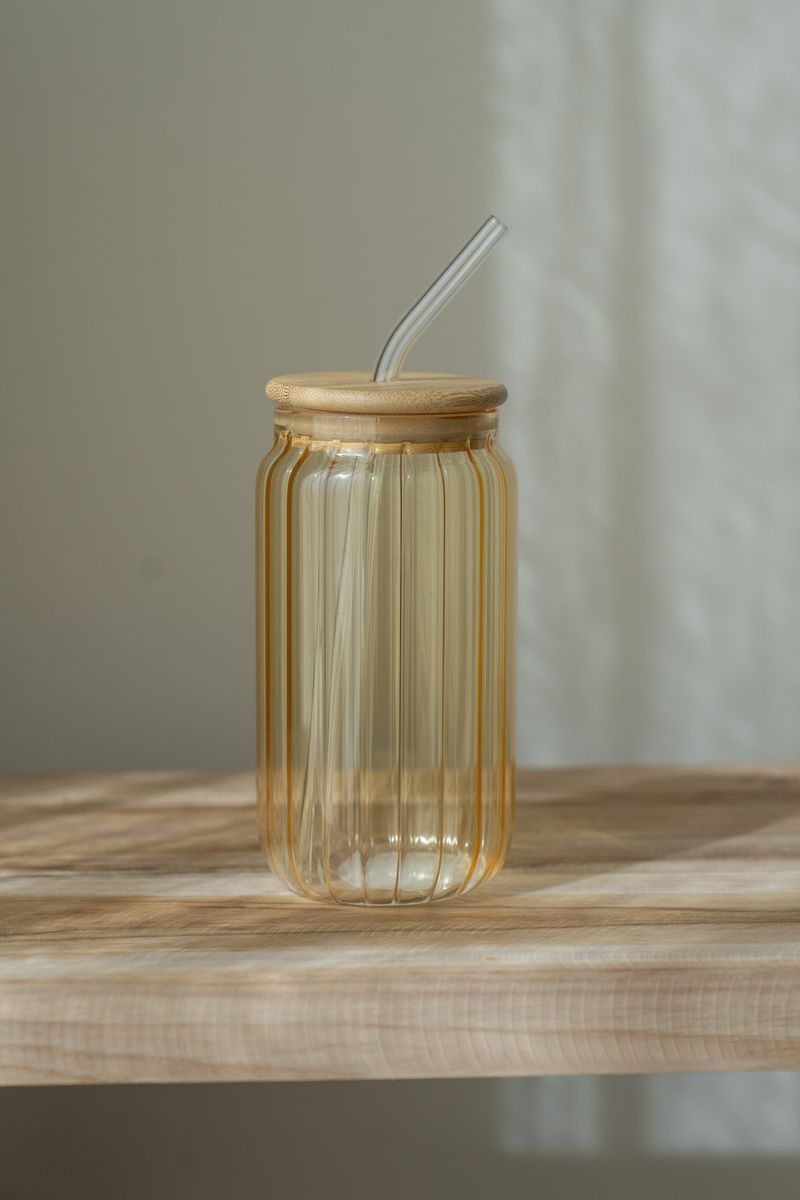 Glass med sugerør – 500 ml – Gul
