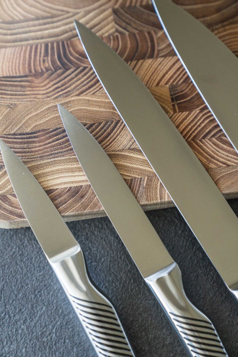 Knivsett med knivblokk