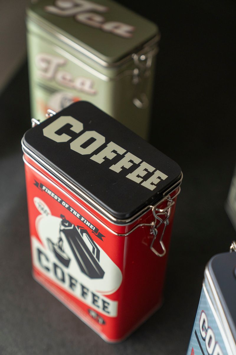 Retro Oppbevaringsboks i metall – H18 cm – Coffe Rød