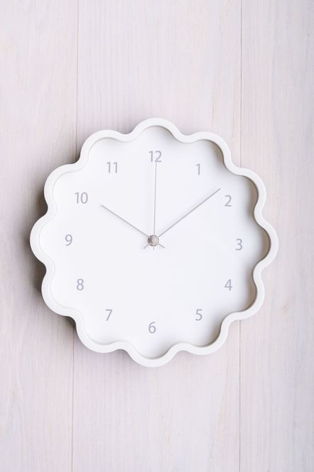 Hovedbilde Veggklokke Blomst 30cm - Offwhite