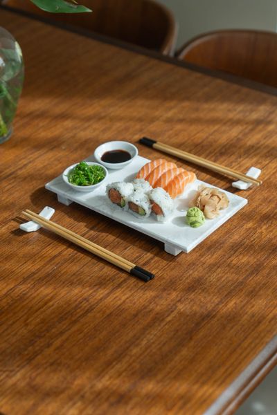 Hovedbilde Sushisett med marmorfat – 9 deler