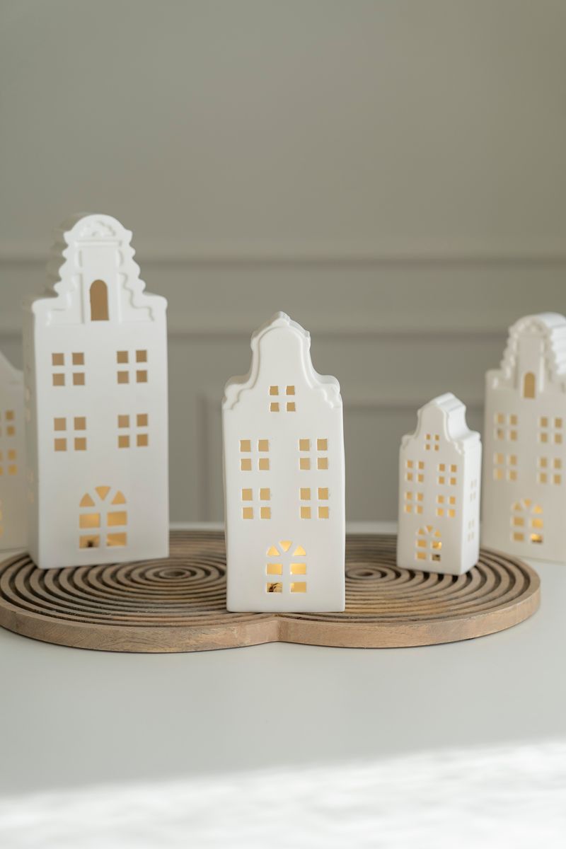 LED Hus Porselen 23,5cm - Versjon 2