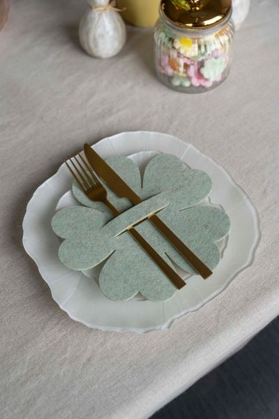 Hovedbilde Bestikkholder blomst – filt – Grønn