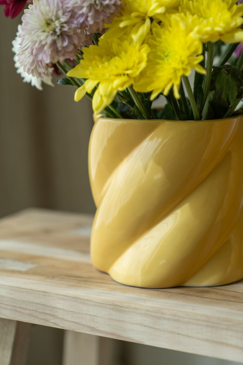 Blomsterpotte swirl – Gul