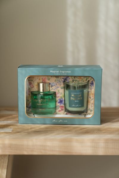 Hovedbilde Duftsett – duftpinner 30 ml og duftlys 45 g ...