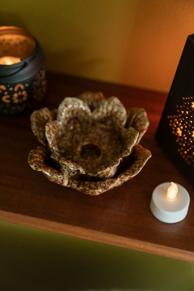 Hovedbilde Lysholder Blomst - Brun