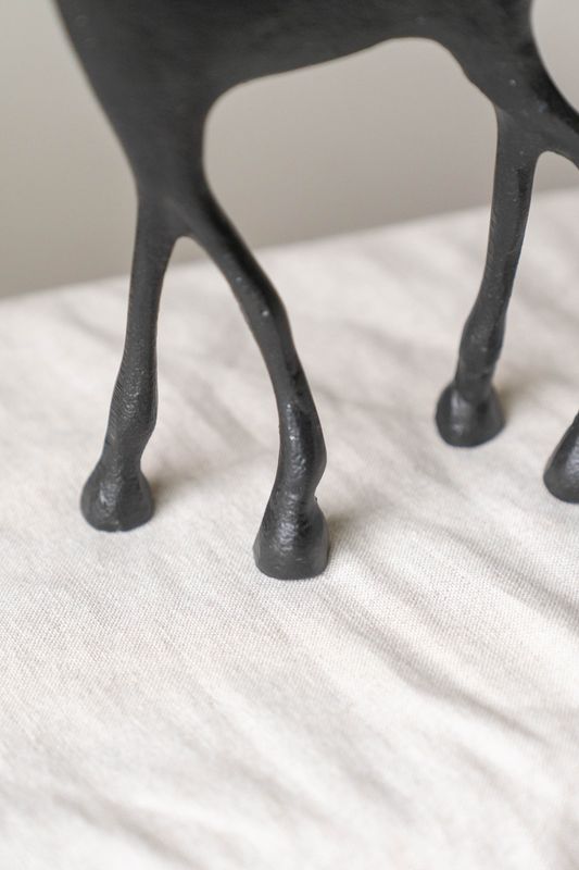 Reinsdyr sort 31cm