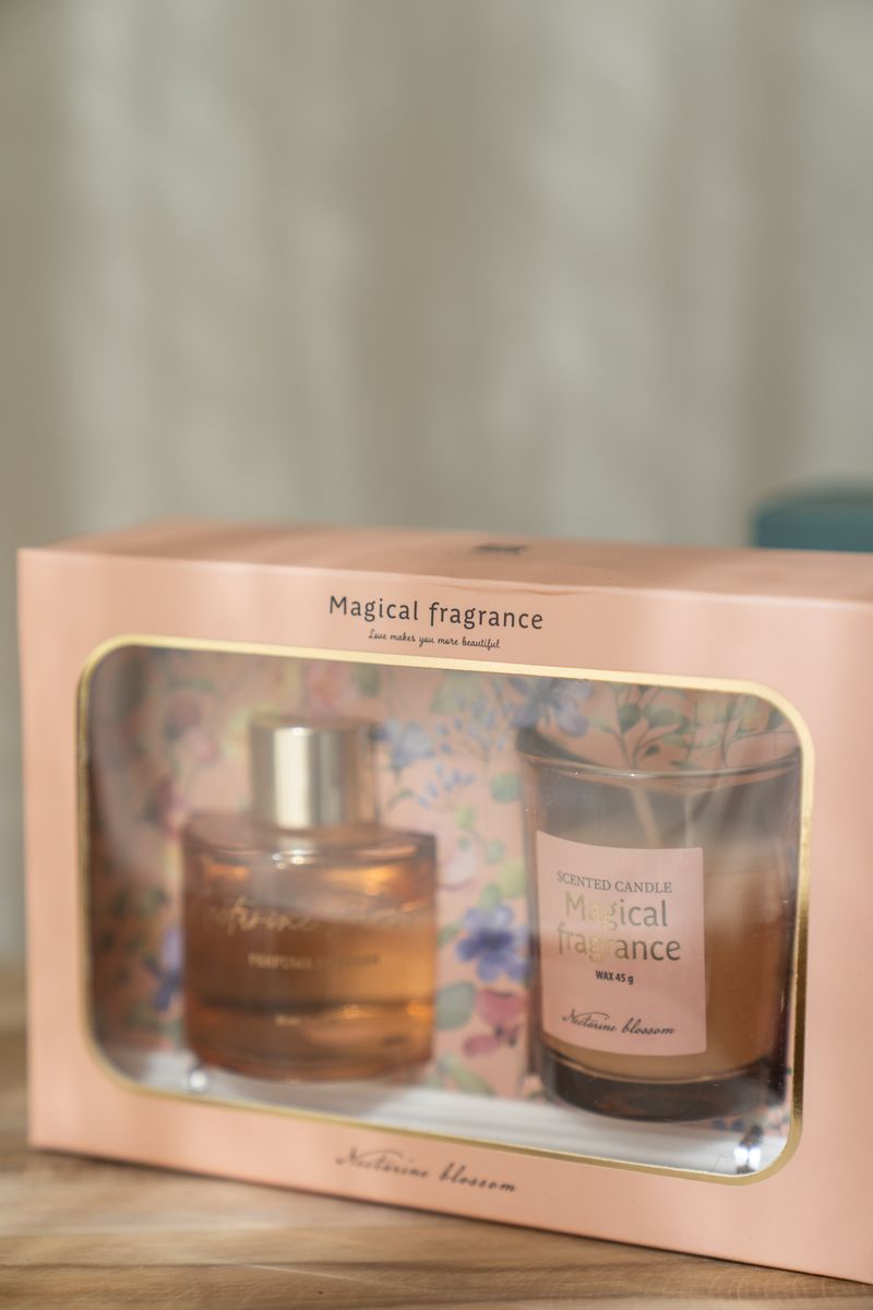 Duftsett – duftpinner 30 ml og duftlys 45 g Rosa
